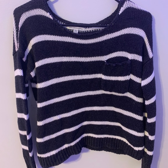 american eagle black and white striped sweater - Picture 2 of 3